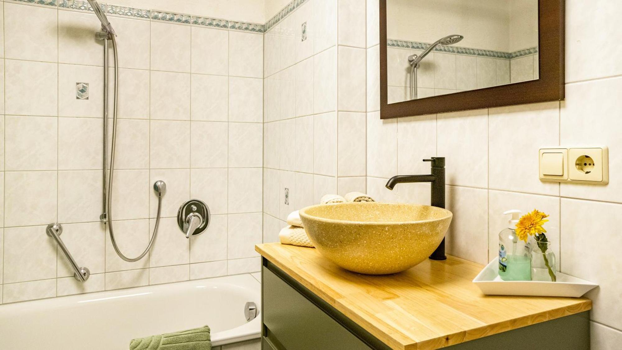 Ferienwohnung Arenda Munzingen Екстериор снимка