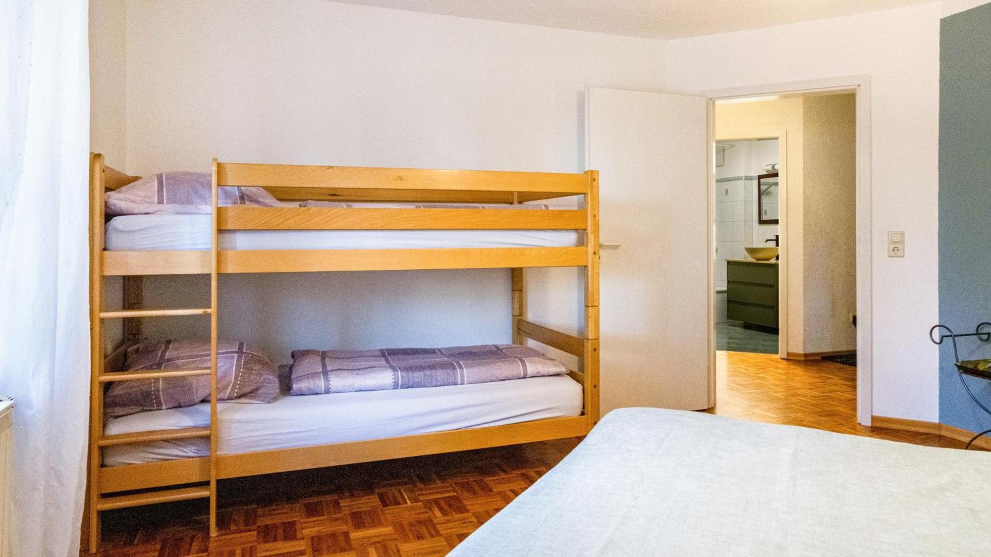 Ferienwohnung Arenda Munzingen Екстериор снимка